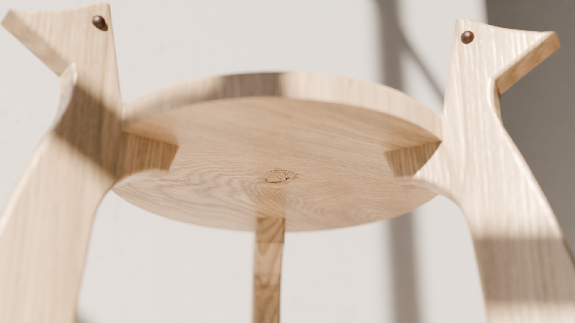Snedkerlavet planteholder i massiv valnød eller egetræ, detaljeret håndværk og elegant design